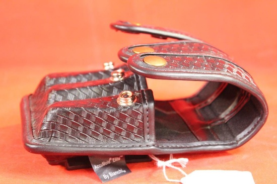 Bianchi black leather basket weave 3 mag pouch