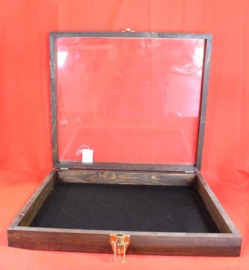 Glass front wooden display box with felt lining 18"X16". Will not ship, pick-up only.