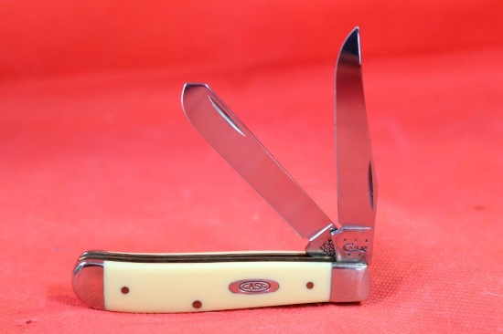 Case 2 blade mini trapper, yellow scales. new in box