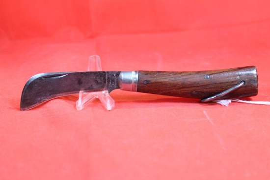 Schrade Cutlery Company Walden, NY hawkbill electricians knife for cutting and scraping insulation