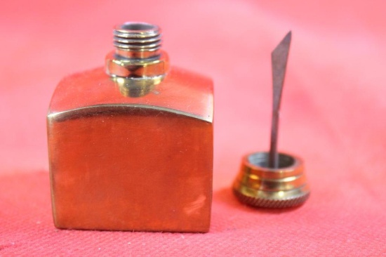 Square brass oiler. Like new.