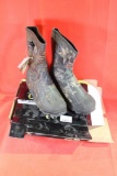 Pair of Browning camo insulated Size 2 boys steel shank waterproof boots. New in box.