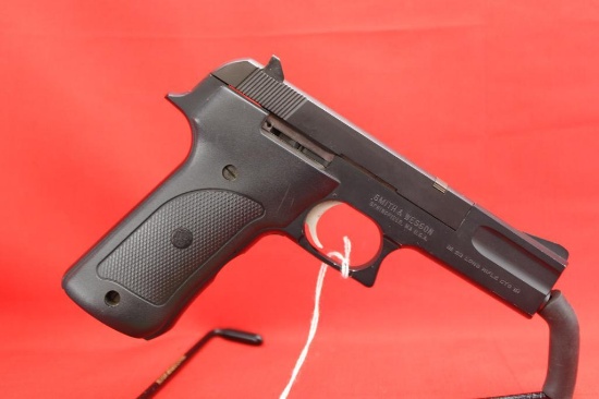 S&W Mod 422