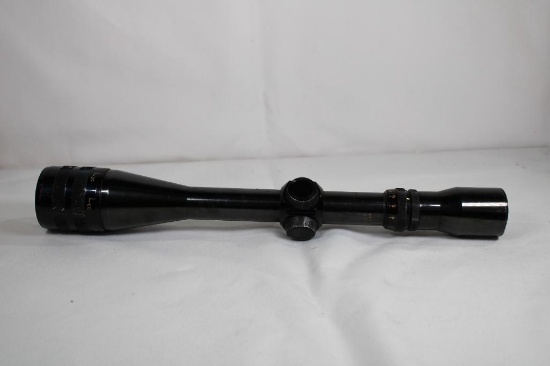 Weaver V9-II 3-9x40 fine crosshair riflescope with parallax. Used.