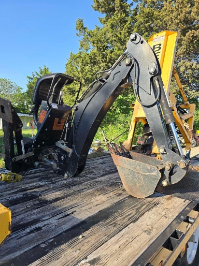 Backhoe attachment with 3pt hookup for tractor