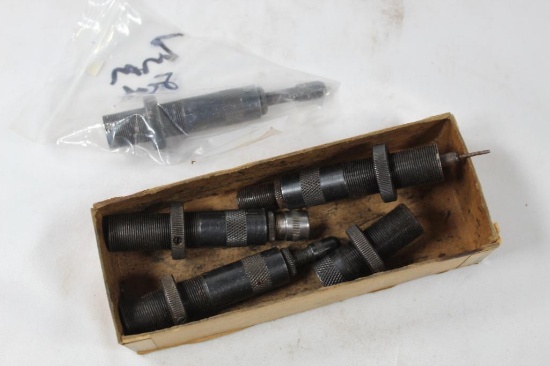 Lyman Tru-Line 5 die set for 7mm. Used.