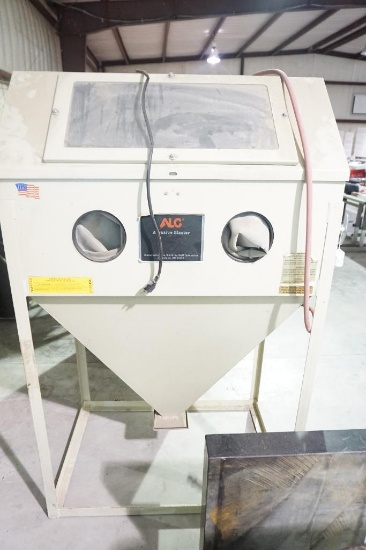Large stand hand sand blaster cabinet with air hose. 37" x 60" x 24 ". Will not ship, pick-up only