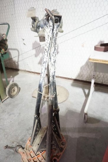 Ridgid Tristand for pipe cutting. 16" x 14" x 45". Will not ship. Used.