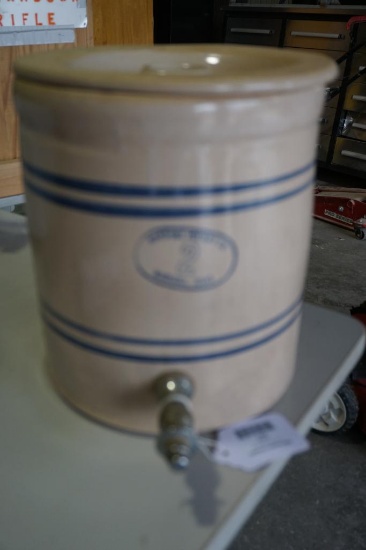 One Marshall pottery #2 beverage dispenser. Used