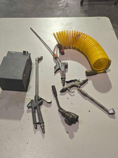 One air hose, two air nozzles, one power box, etc.