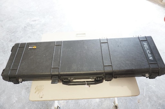 Pelican 1750 heavy duty rifle case