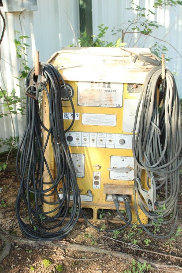 P & H AC/DC Welder