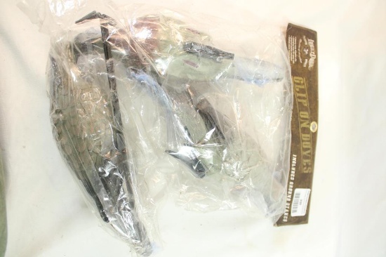 Three Lucky Dove decoys. In package.