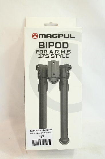 One Magpul bipod for ARMS 17S Style, new in box