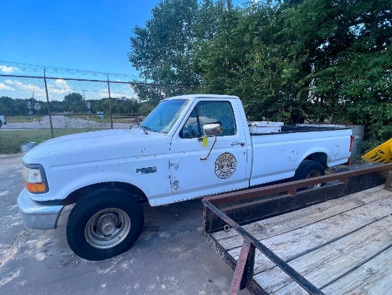 1995 Ford F-250 (Consignor states new engine 6 months before it was parked for other reasons) Sold