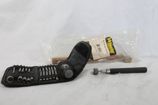Wheeler nylon/brass hammer new in pkg, screw driver set in carry case and a telescoping magnet