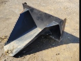 Skid loader stump bucket