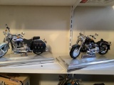 SET OF 2 MOTORCYCLE MODELS