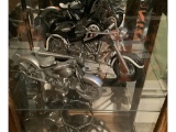 2 METAL DISPLAY MOTORCYCLES