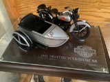 HARLEY DAVIDSON REPLICA MOTORCYCLE AND SIDECAR