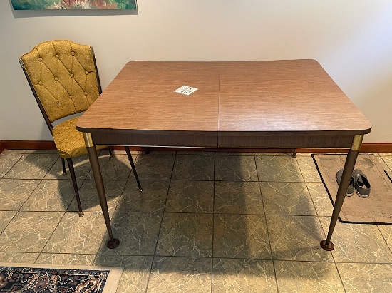 TABLE WITH 2 YELLOW CHROMATIC CHAIRS