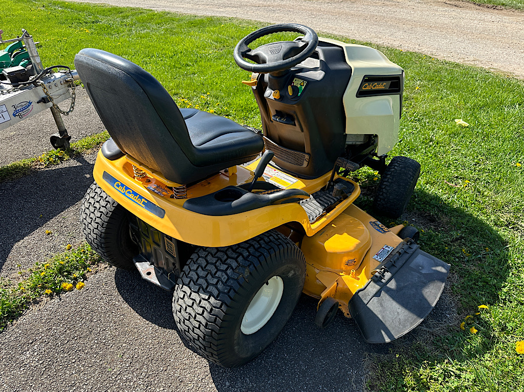 Riding Lawn Tractor 2009 Cub Cadet Ltx 1050 Cub Cadet LTX 1046