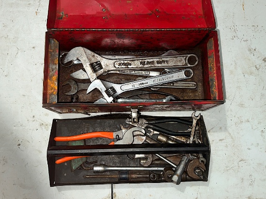 TOOLBOX OF ASSORTED HAND TOOLS