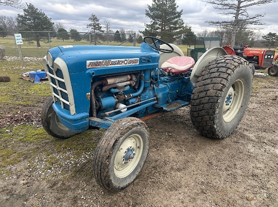 FORD 801 TRACTOR