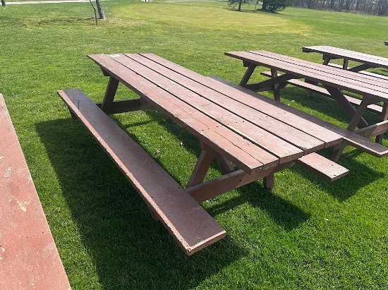 8' WOODEN PICNIC TABLE