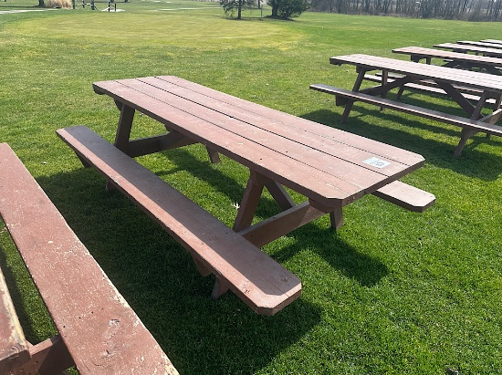 8' WOODEN PICNIC TABLE