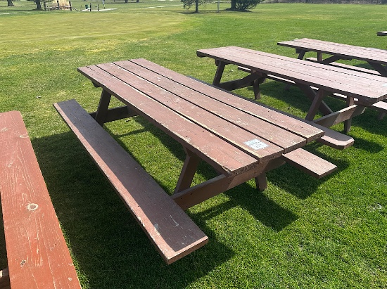 8' WOODEN PICNIC TABLE