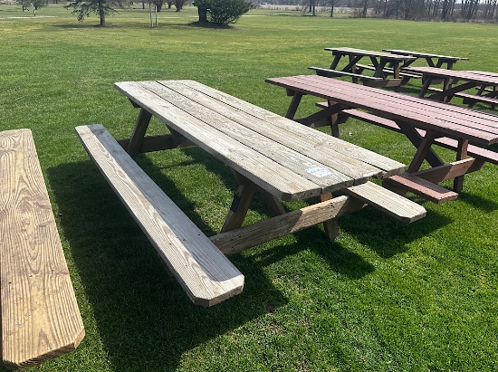 8' WOODEN PICNIC TABLE