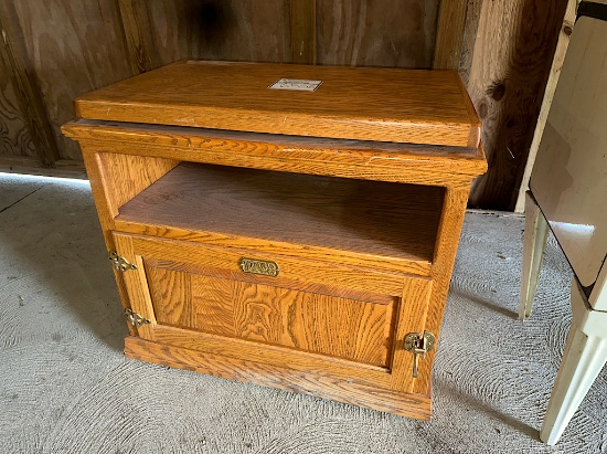 WOOD ENTERTAINMENT STAND