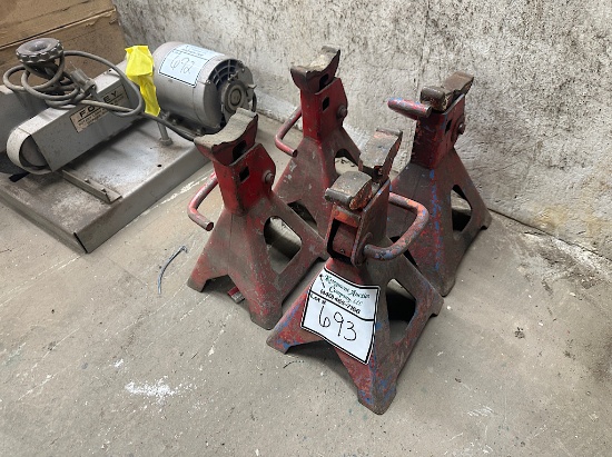 4 JACK STANDS