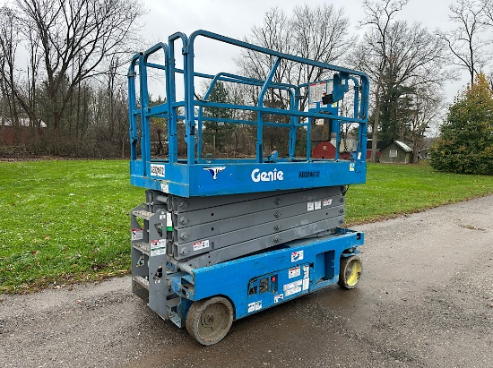 GENIE GS-3246 SCISSOR LIFT