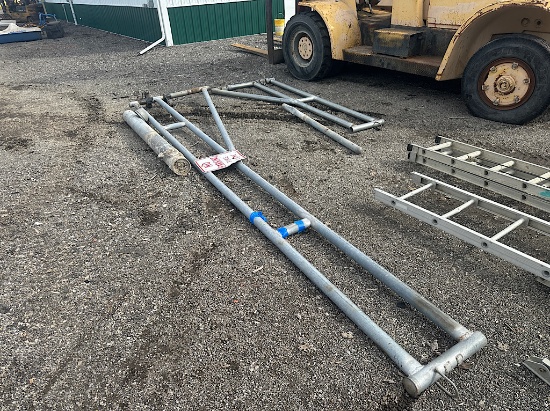 2 BARRIER ARM GATES