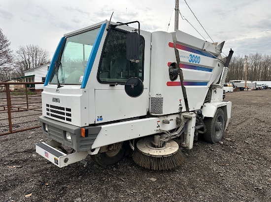 JOHNSTON 3000 STREET SWEEPER