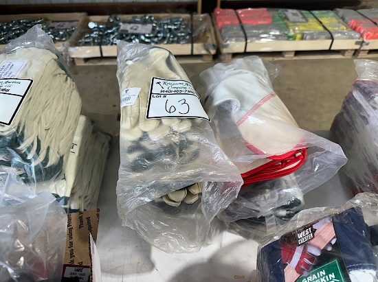 4 PACKS OF WORK GLOVES