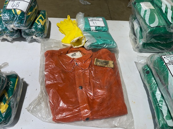 WELDING JACKET, NITRILE GLOVES