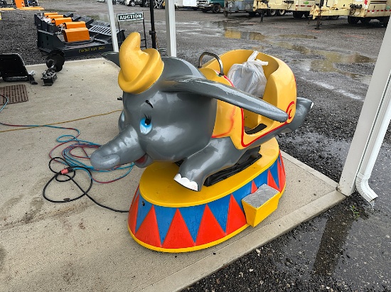 COINSTAR ENTERTAINMENT SERVICES "DUMBO" KIDDIE RIDE
