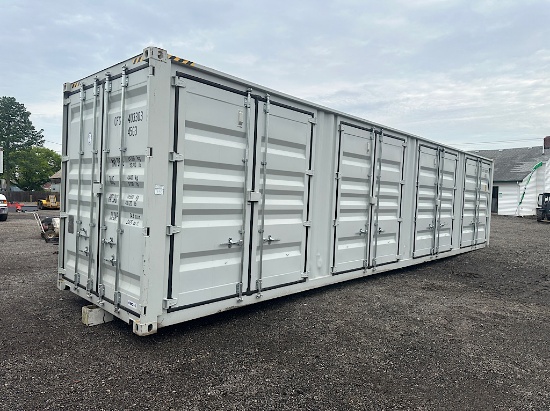 8'X40' SHIPPING CONTAINER