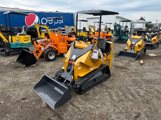 BISONTEK BT360 MINI SKID LOADER