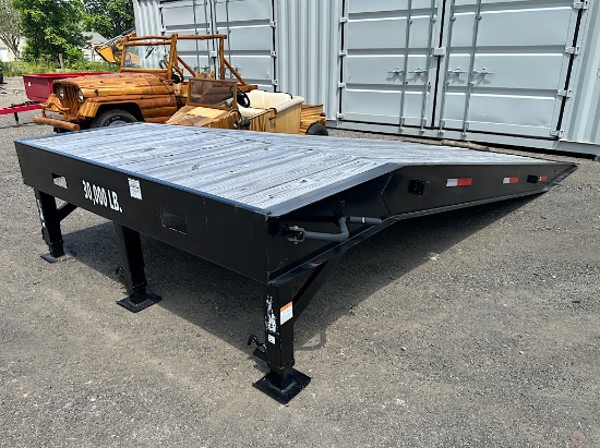 SUPERIOR TRAILER PRODUCTS PORTABLE LOADING DOCK