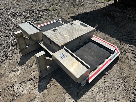 STURDY-LITE ALUMINUM BULKHEAD