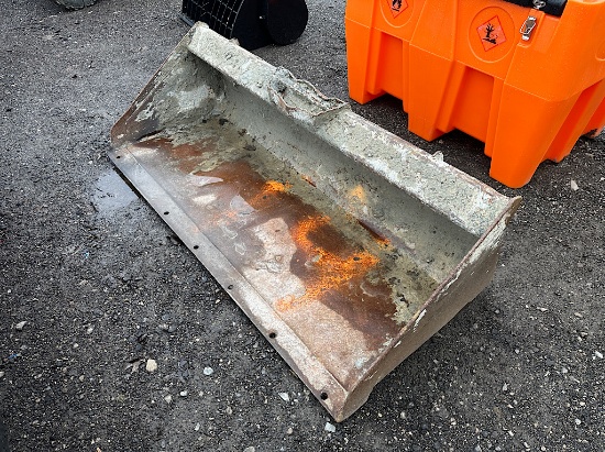 66" SKID LOADER BUCKET