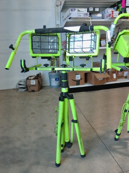 Commercial Electric Tripod Work Light