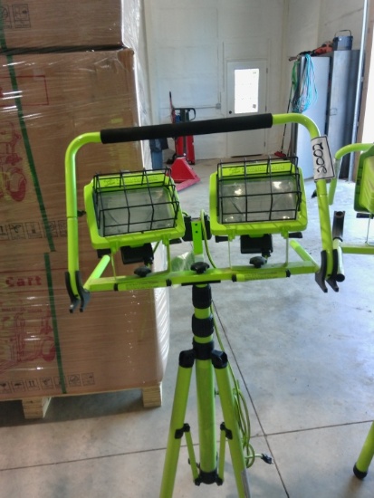 Commercial Electric Tripod Work Light