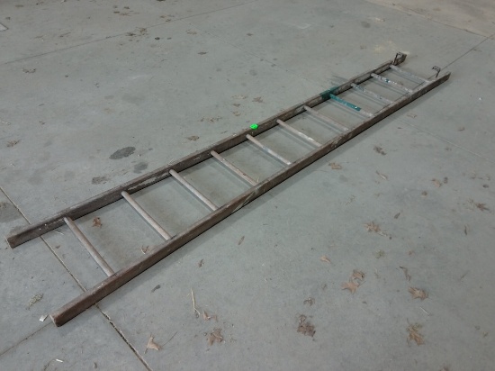 12' Wooden Ladder
