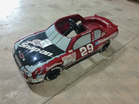 SNAP-ON RACING PLASTIC PEDAL CAR