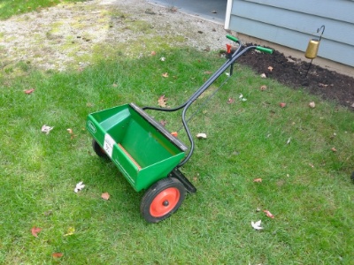 Scotts Fertilizer Spreader